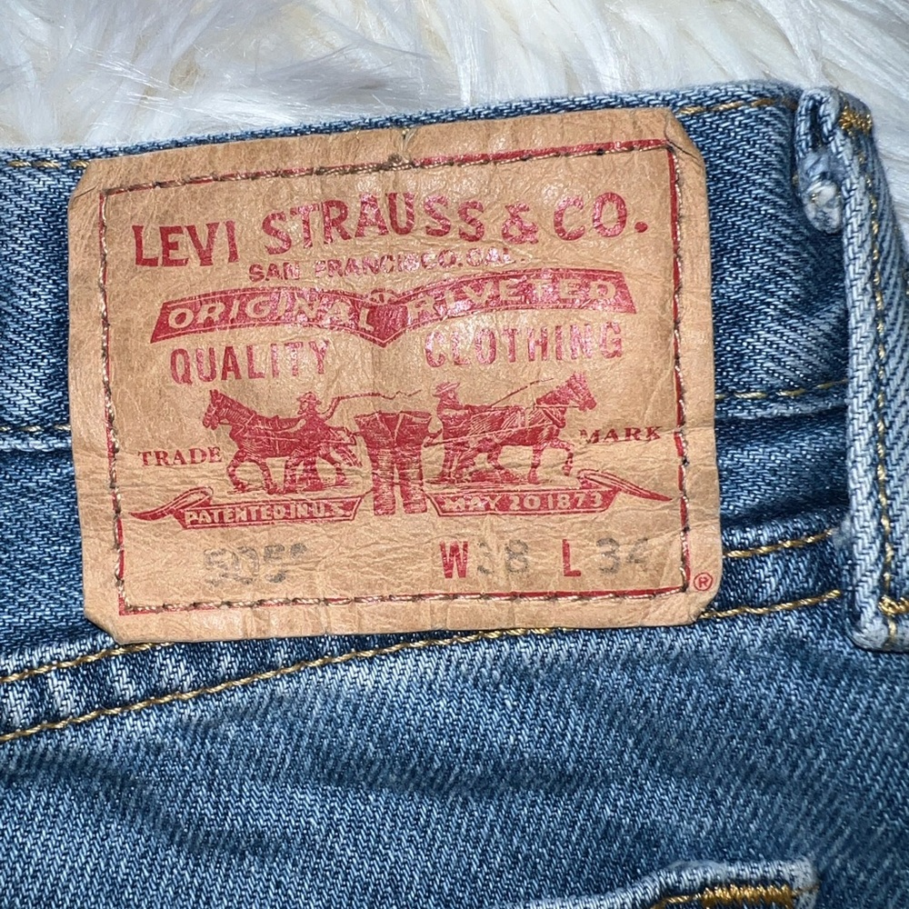 Vintage Levi’s 505 Straight fit denim. Men’s L38 x W34 - Picture 4 of 8